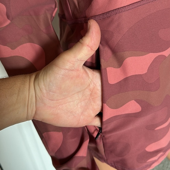 LOLE “ELIANA” ZIP-UP TRACK JACKET W/ THUMBHOLES. Size M. Pink camo. VG/EUC. - Picture 6 of 12